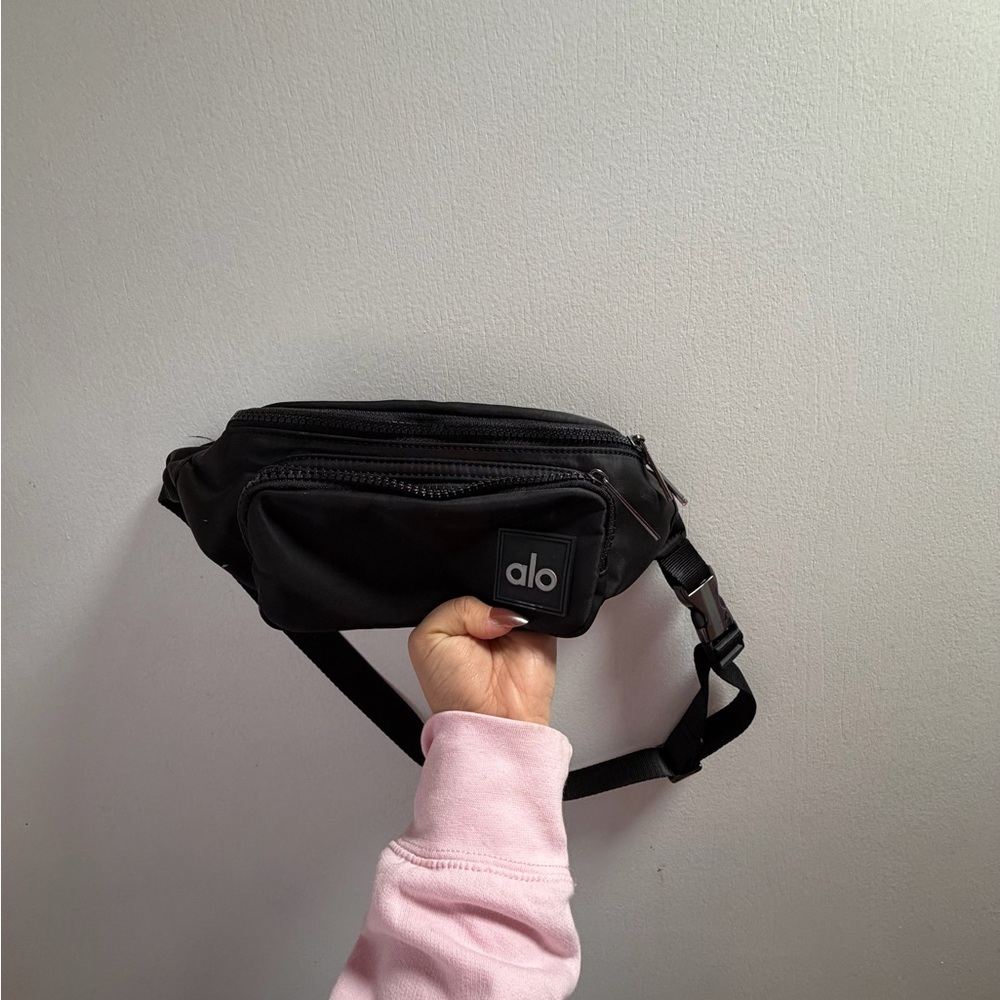 ALO Yoga Black Belt Bag for Men